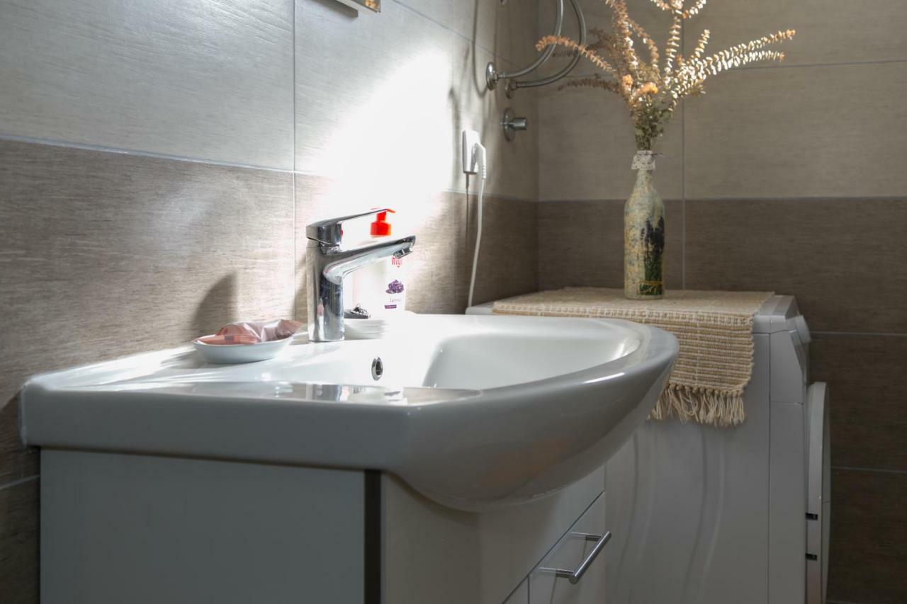 Apartman Lori Otocac Luaran gambar